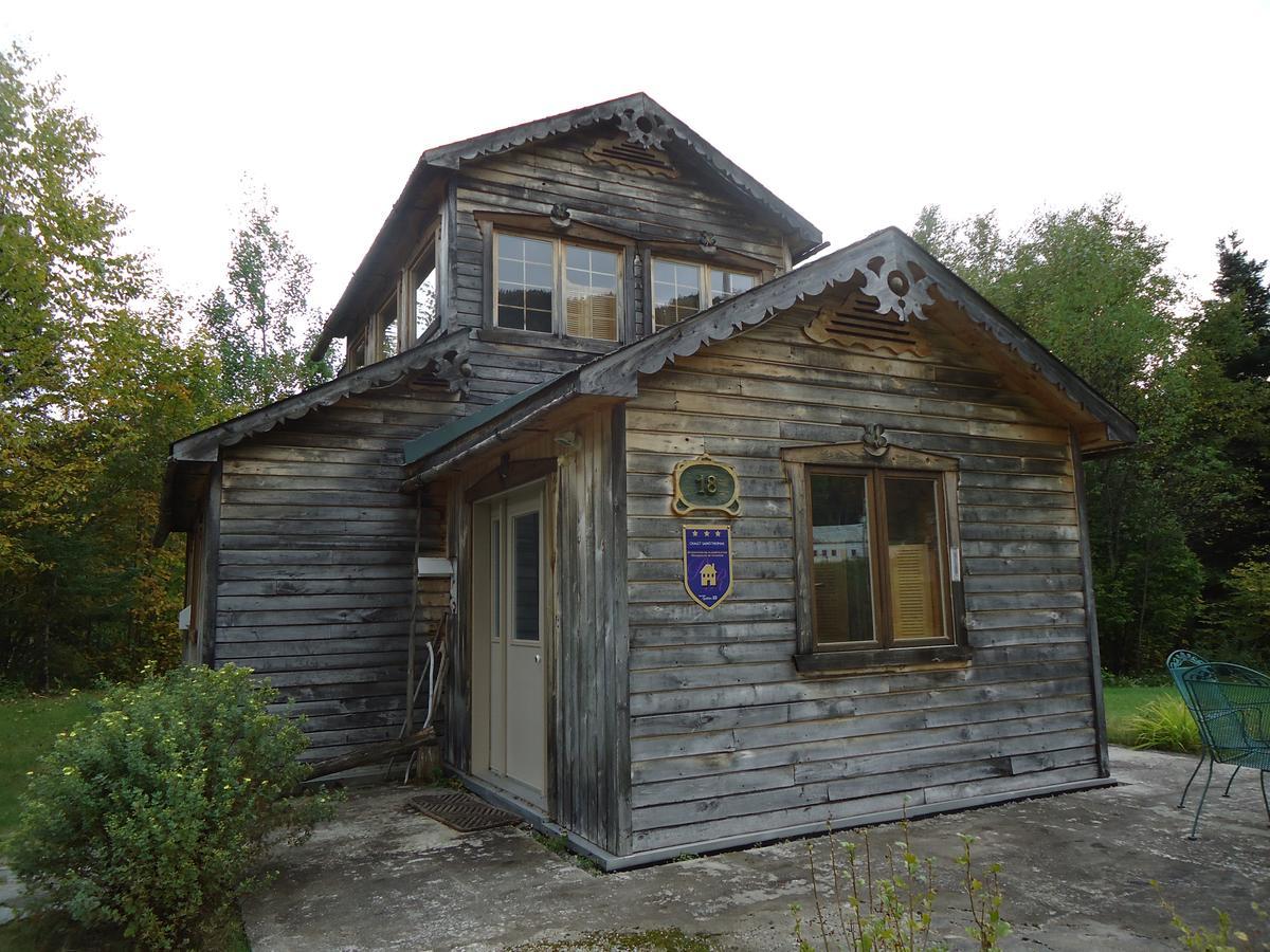 Chalet Saint-Thomas LʼAnse-Saint-Jean Exteriör bild