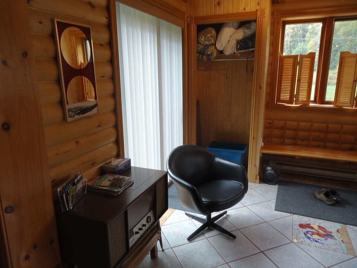 Chalet Saint-Thomas LʼAnse-Saint-Jean Exteriör bild